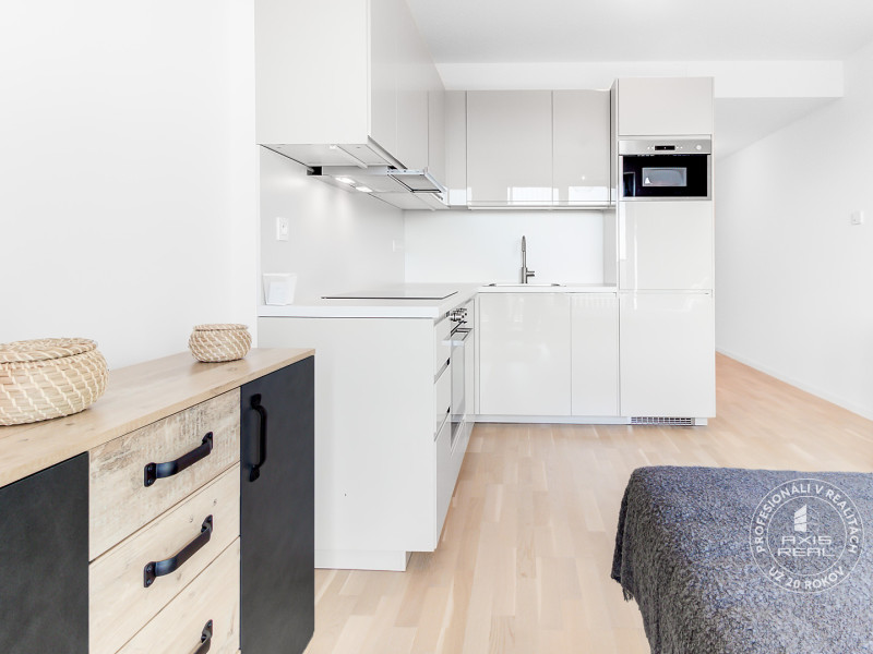  Novostavba GUTHAUS úplne nový zariadený 1-izb. byt, balkón