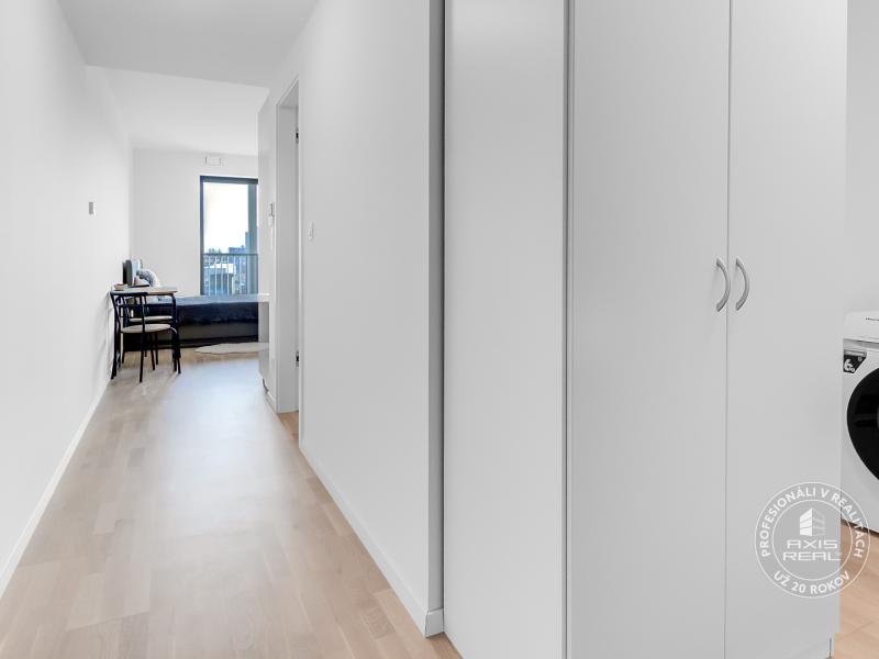  Novostavba GUTHAUS úplne nový zariadený 1-izb. byt, balkón