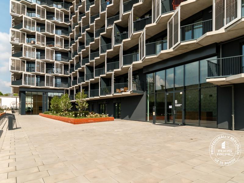  Novostavba GUTHAUS úplne nový zariadený 1-izb. byt, balkón