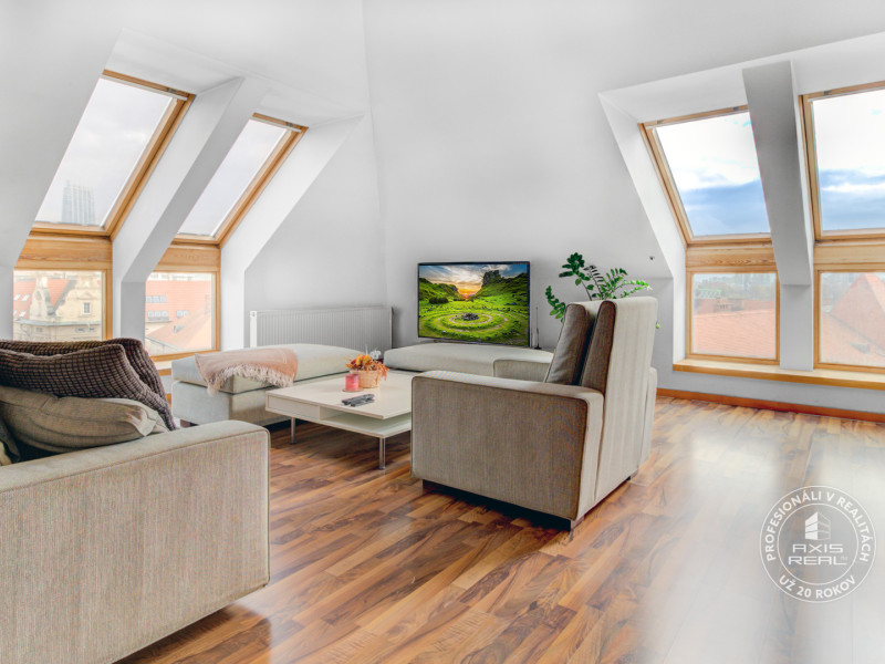 2-izb. byt, KRÁSNY VÝHĽAD, BA. Staré Mesto, Vajanského ul.