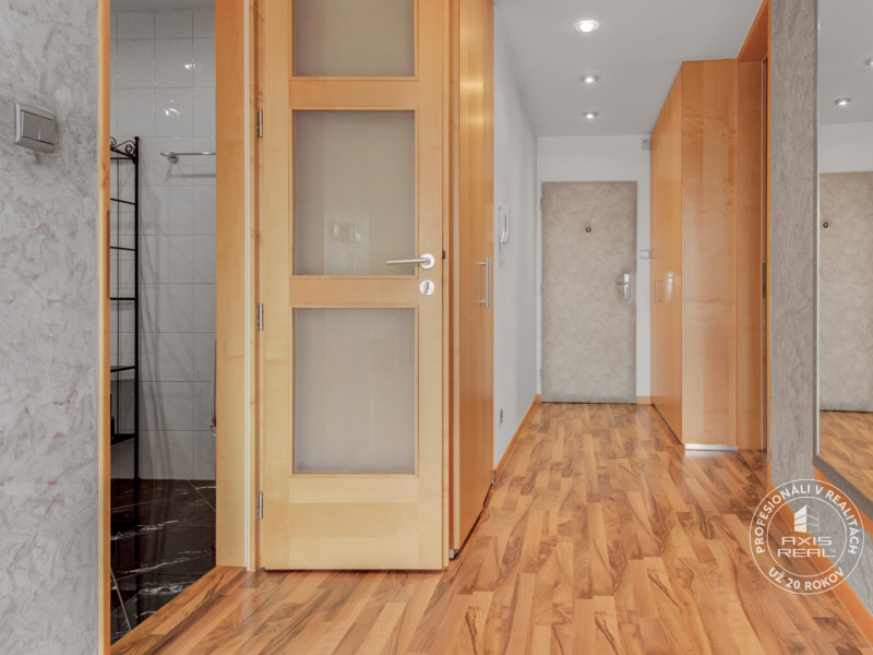 2-izb. byt, KRÁSNY VÝHĽAD, BA. Staré Mesto, Vajanského ul.