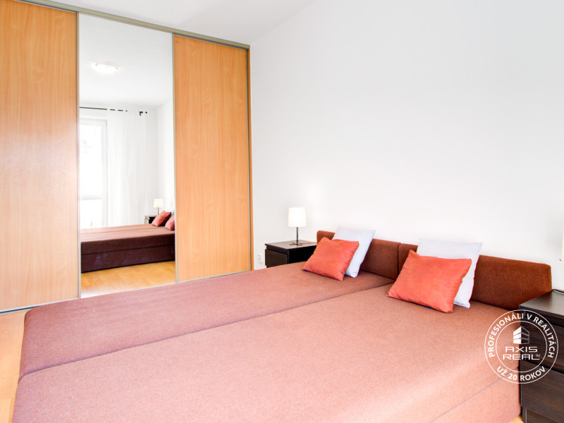  Pekný 2-izbový byt (54 m2) s BALKÓNOM v NOVOSTAVBE