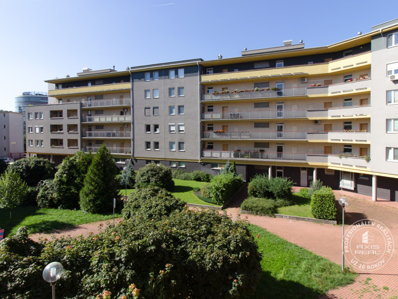  Pekný 2-izbový byt (54 m2) s BALKÓNOM v NOVOSTAVBE