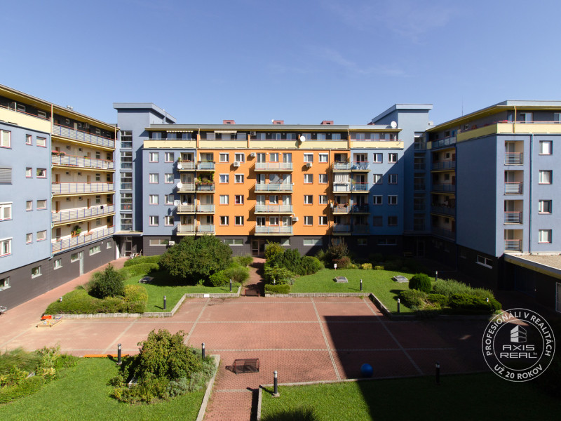  Pekný 2-izbový byt (54 m2) s BALKÓNOM v NOVOSTAVBE