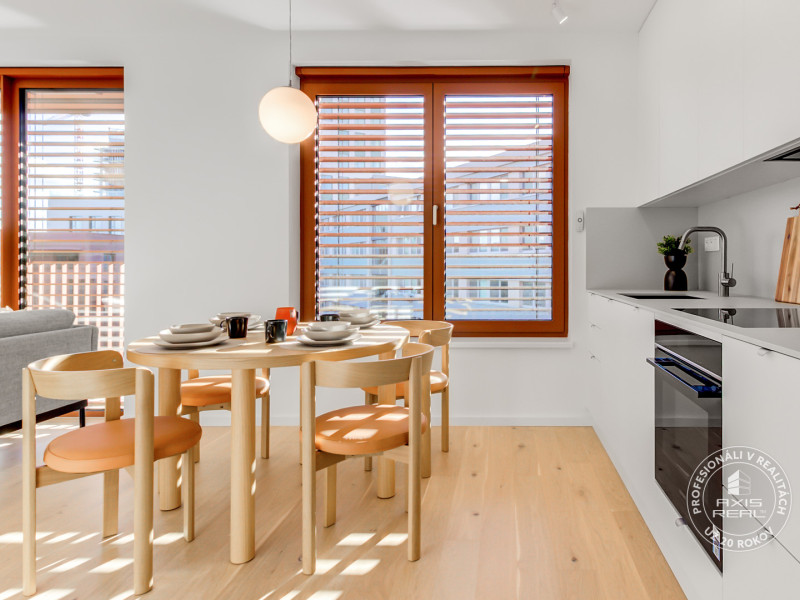  NOVÝ krásny 2i byt, ZWIRN, 2x balkón, parkovanie, Košická