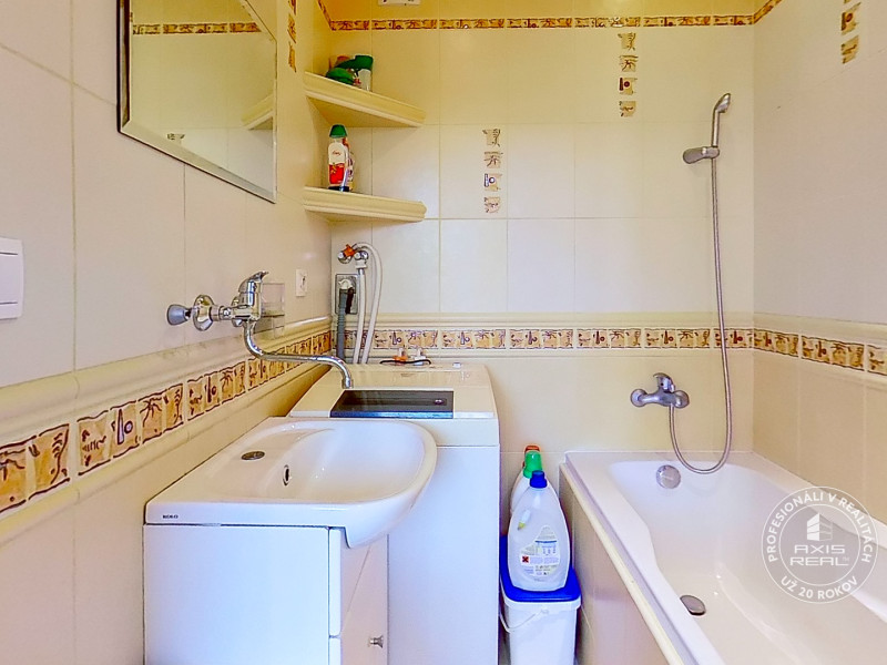   SLNEČNÝ 2-izbový byt s LODŽIOU, Stará Ľubovňa, Okružná ul