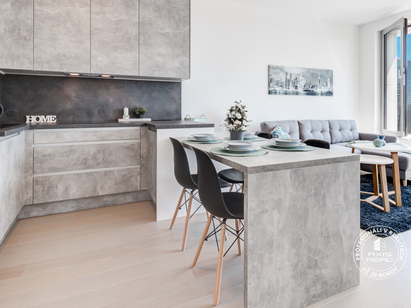  Luxusný slnečný 2-i byt, klíma, lodžia, parking, SKY PARK