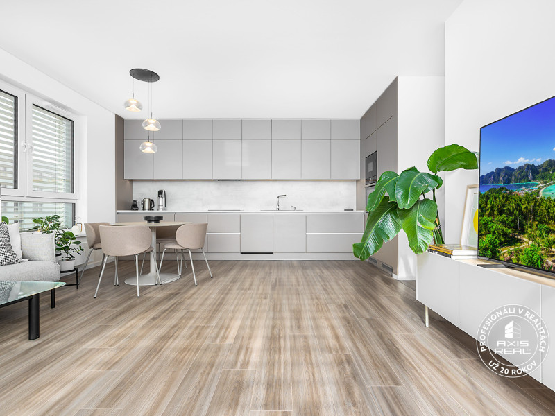  3-izb. byt s LODŽIOU, KLIMATIZÁCIOU a 2 GARÁŽOVÝMI MIESTAM