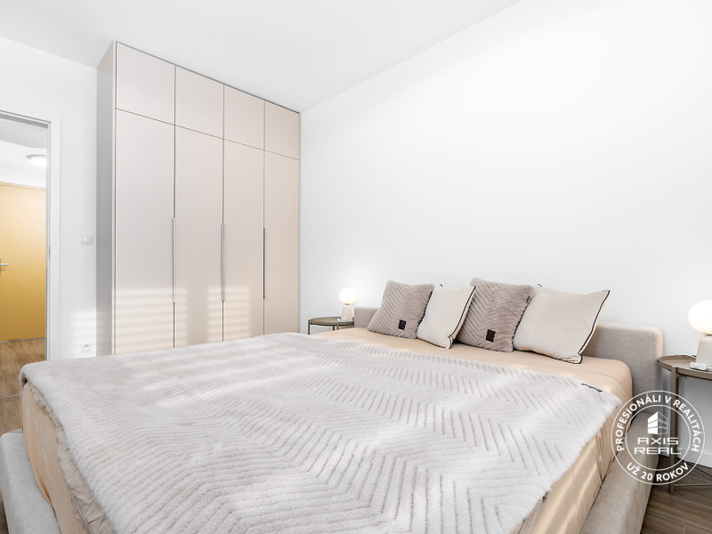  3-izb. byt s LODŽIOU, KLIMATIZÁCIOU a 2 GARÁŽOVÝMI MIESTAM