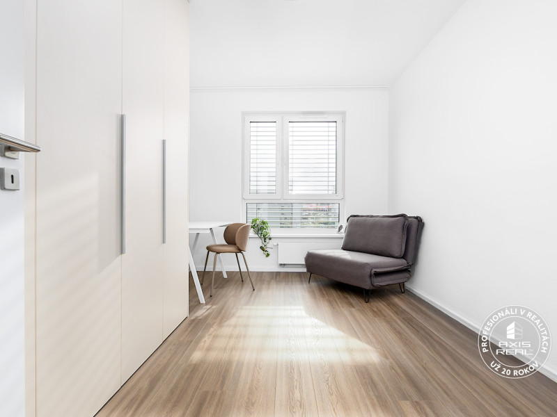  3-izb. byt s LODŽIOU, KLIMATIZÁCIOU a 2 GARÁŽOVÝMI MIESTAM