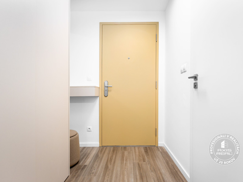  3-izb. byt s LODŽIOU, KLIMATIZÁCIOU a 2 GARÁŽOVÝMI MIESTAM