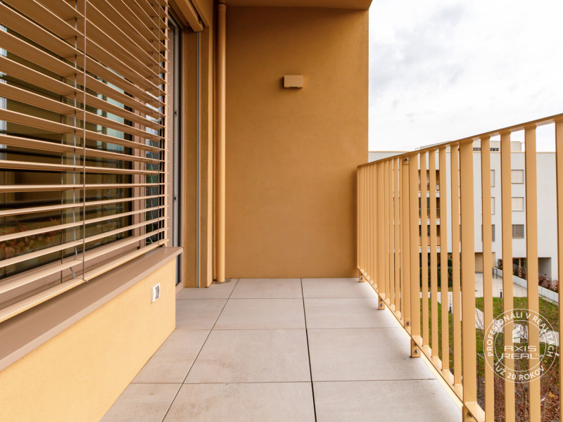  3-izb. byt s LODŽIOU, KLIMATIZÁCIOU a 2 GARÁŽOVÝMI MIESTAM