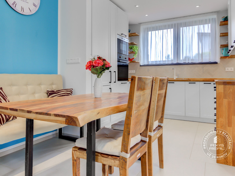  Nádherný NÍZKOENERGETICKÝ rodinný dom s KLIMATIZÁCIOU