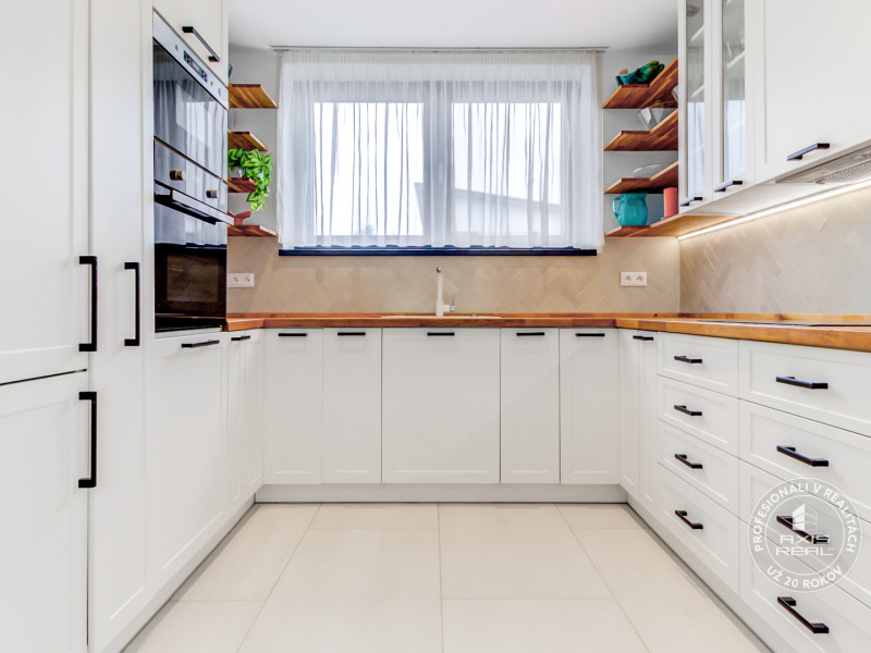  Nádherný NÍZKOENERGETICKÝ rodinný dom s KLIMATIZÁCIOU