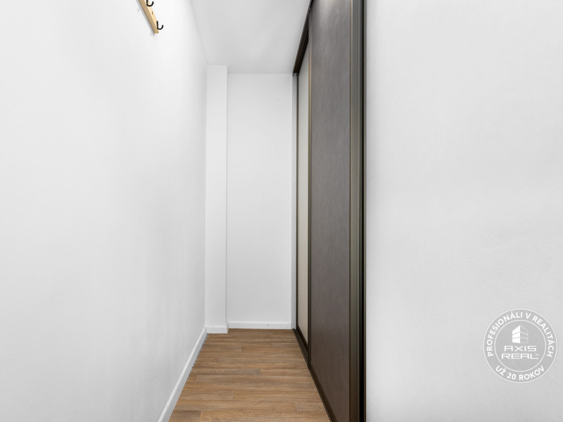  2-izbový byt s oddelenou kuchyňou a KLÍMOU, Miletičova 60