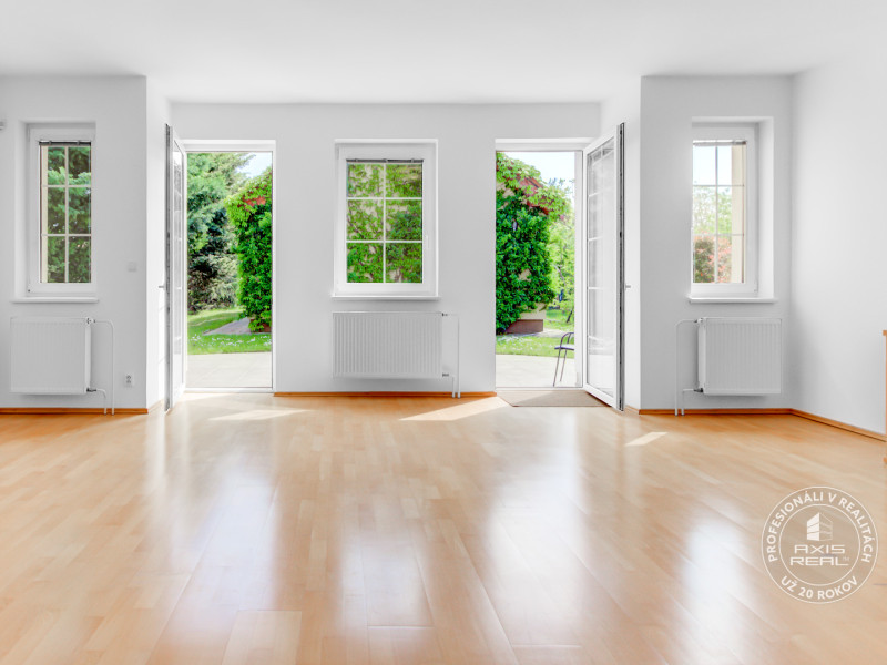  Big House + Smaller House for TWO GENERATION Living