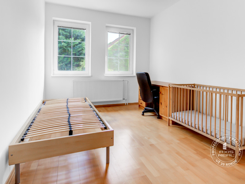  Big House + Smaller House for TWO GENERATION Living