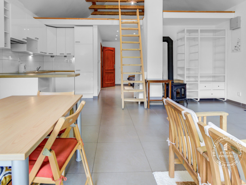  Big House + Smaller House for TWO GENERATION Living