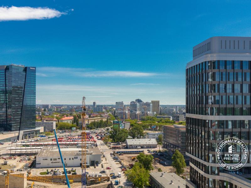  Luxusný slnečný 2-i byt, klíma, lodžia, parking, SKY PARK