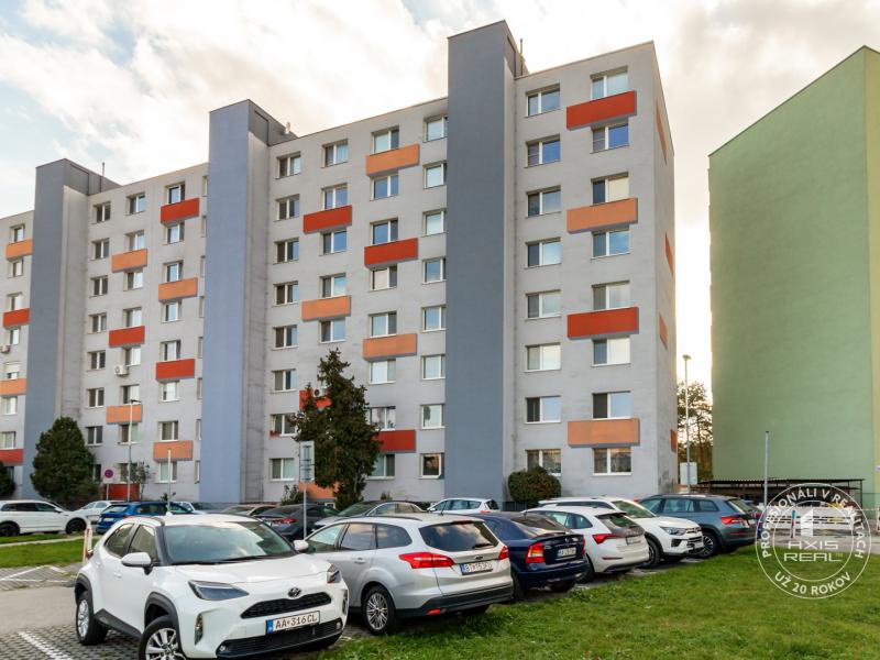  2-room apartment in ORIGINAL CONDITION, BA II, Estónska St