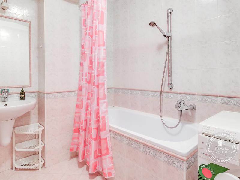 2 bedroom apartment with parking by Pasienky, Bratislava III, Junácka