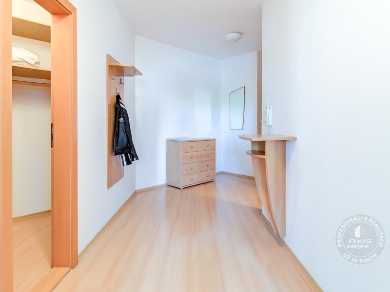 2 bedroom apartment with parking by Pasienky, Bratislava III, Junácka