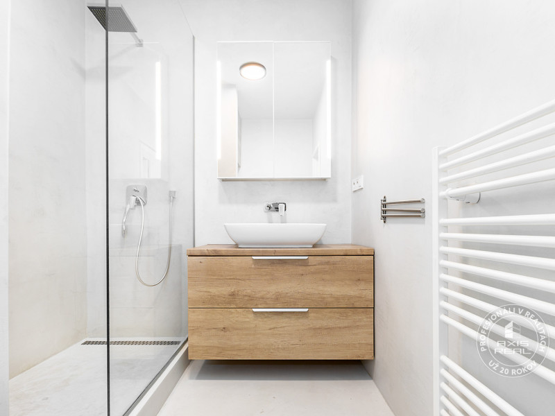  TOP lokalita na začiatku Petržalky, DVE VEŽE, Bosákova ul.