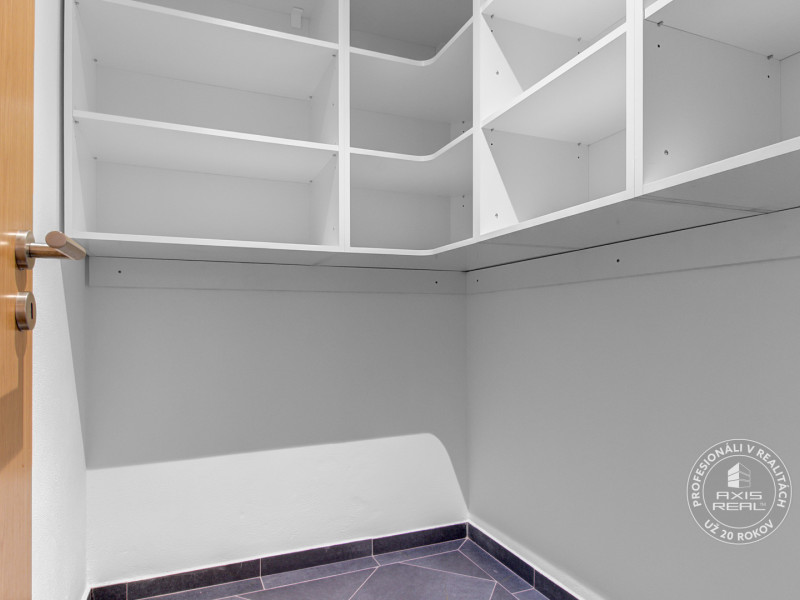  3-izb.byt, 104m2, 2xPARKING, KLIMATIZÁCIA, BALKÓN, CUBICON