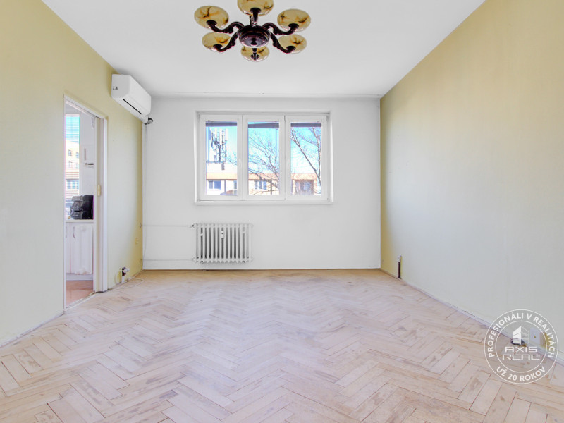   3-izbový byt, loggia, balkón, pivnica, Ružinov, Exnárova 