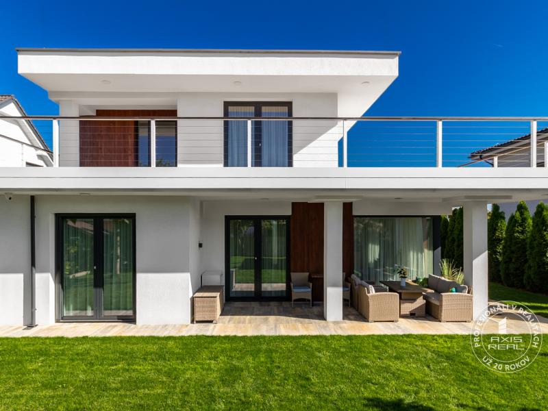  Nádherný NÍZKOENERGETICKÝ rodinný dom s KLIMATIZÁCIOU