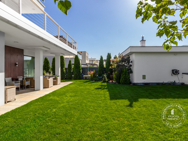  Nádherný NÍZKOENERGETICKÝ rodinný dom s KLIMATIZÁCIOU