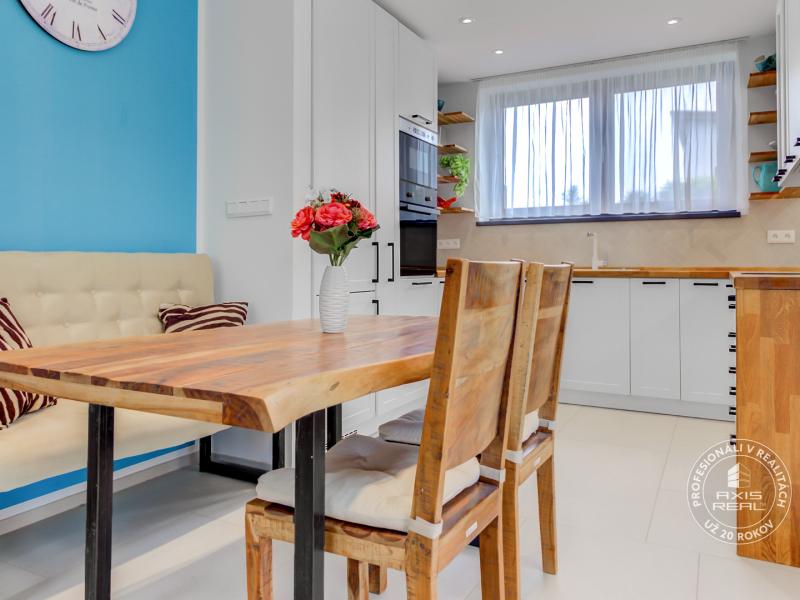  Nádherný NÍZKOENERGETICKÝ rodinný dom s KLIMATIZÁCIOU