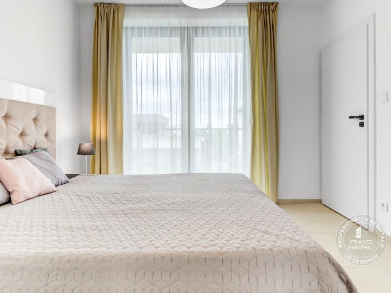  Nádherný NÍZKOENERGETICKÝ rodinný dom s KLIMATIZÁCIOU