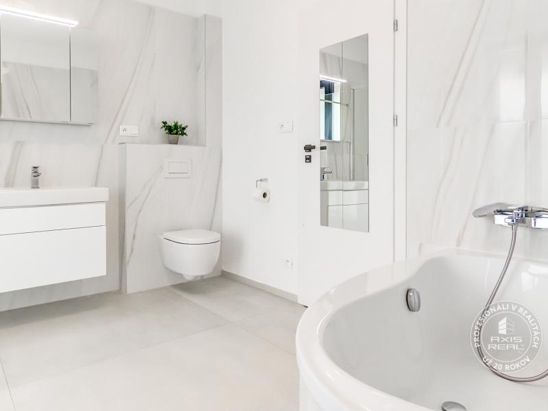  Nádherný NÍZKOENERGETICKÝ rodinný dom s KLIMATIZÁCIOU