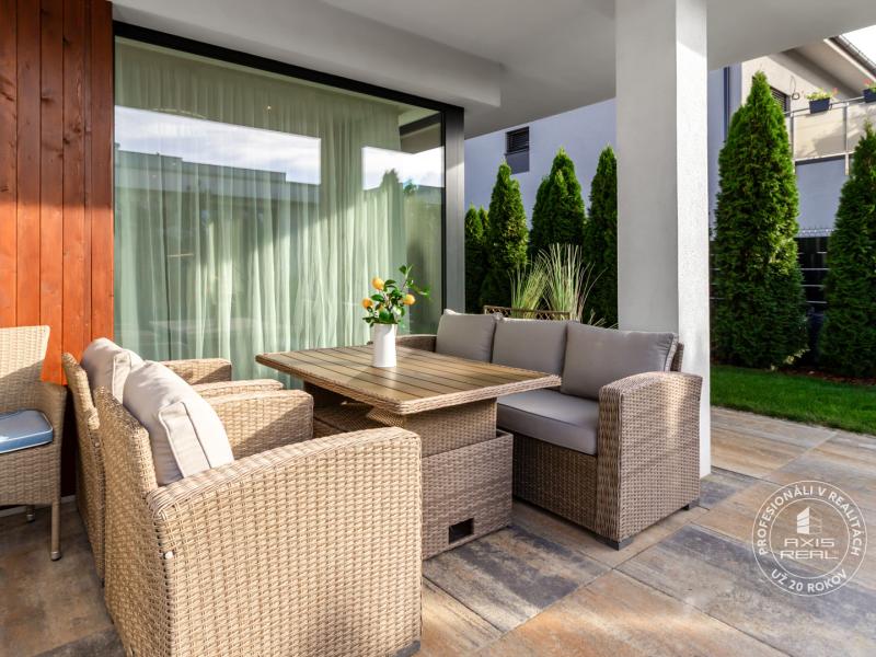  Nádherný NÍZKOENERGETICKÝ rodinný dom s KLIMATIZÁCIOU