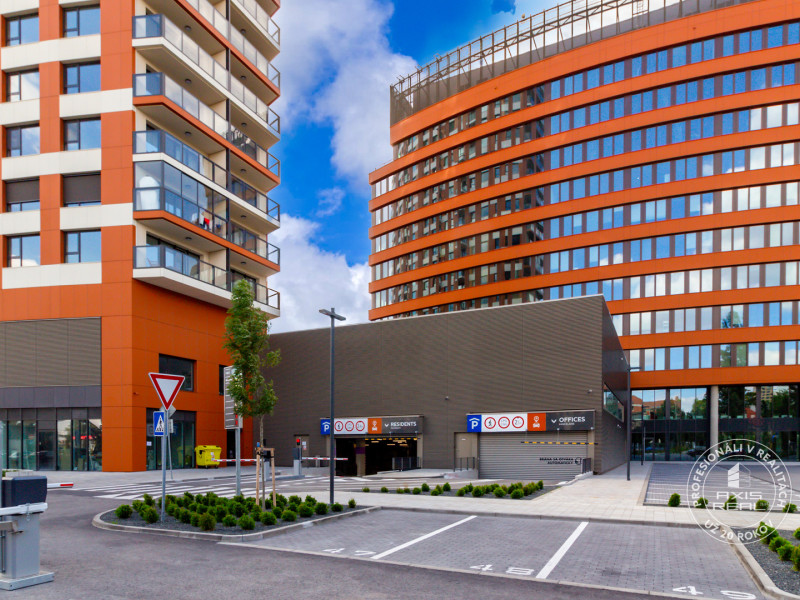   3-izbový byt s BALKÓNOM a PARKOVANÍM v KLINGERKE