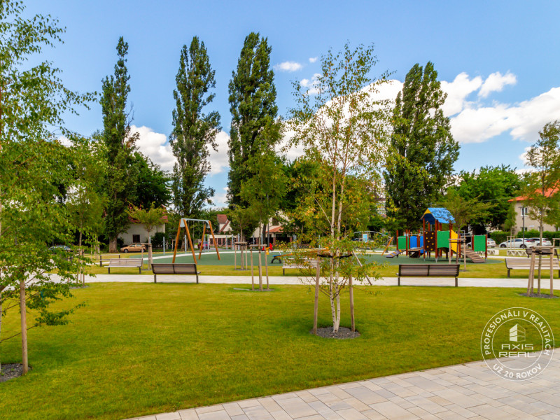   3-izbový byt s BALKÓNOM a PARKOVANÍM v KLINGERKE