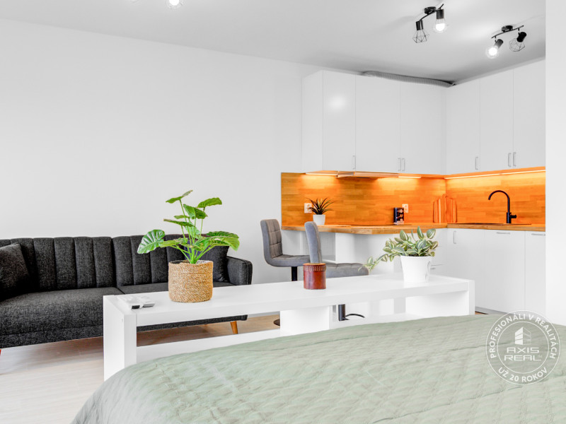  Nový slnečný 1,5i byt, klimatizácia, garáž, park. státie