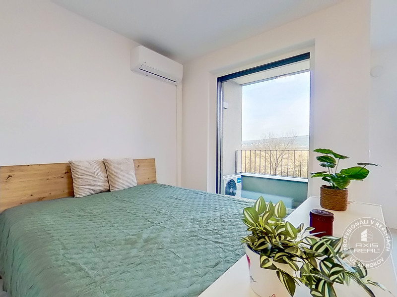  Nový slnečný 1,5i byt, klimatizácia, garáž, park. státie