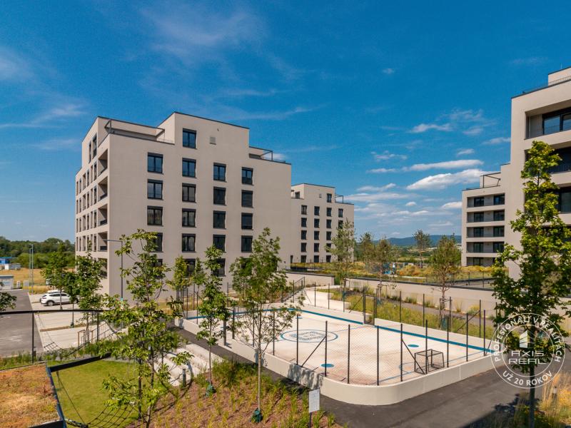  Nový slnečný 1,5i byt, klimatizácia, garáž, park. státie