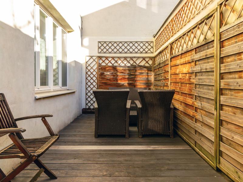  NICE 4-room apartment divided into TWO SEPARATE APARTMENTS