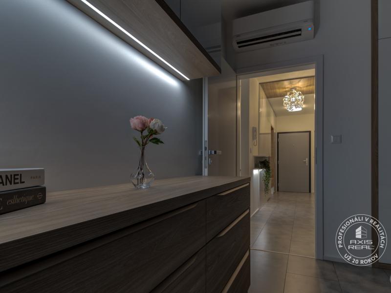  NADŠTANDARDNÝ 2-izb.byt, 2xPARKING, LODŽIA, PIVNICA, KLÍMA