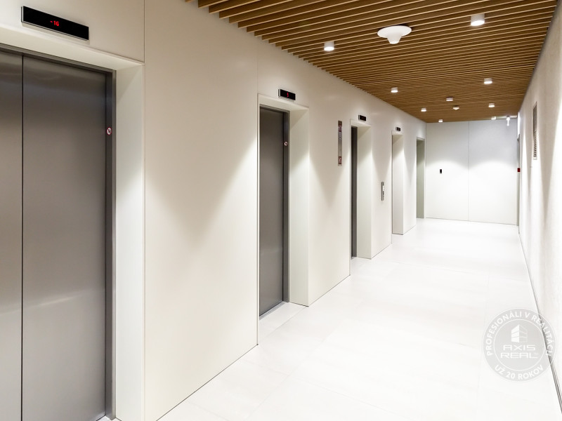   3-izbový byt s BALKÓNOM a PARKOVANÍM v KLINGERKE