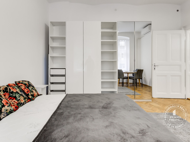   Zrekonštruovaný 1,5i byt, CENTRUM, Staré Mesto, Palisády