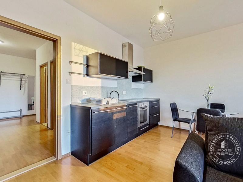  1-izb.byt s garážou, BA V. Petržalka, Vyšehradská