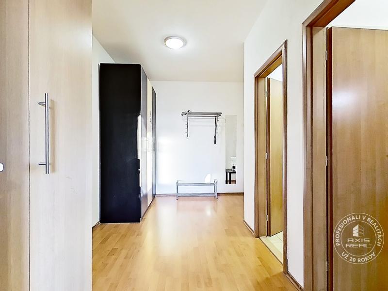  1-izb.byt s garážou, BA V. Petržalka, Vyšehradská