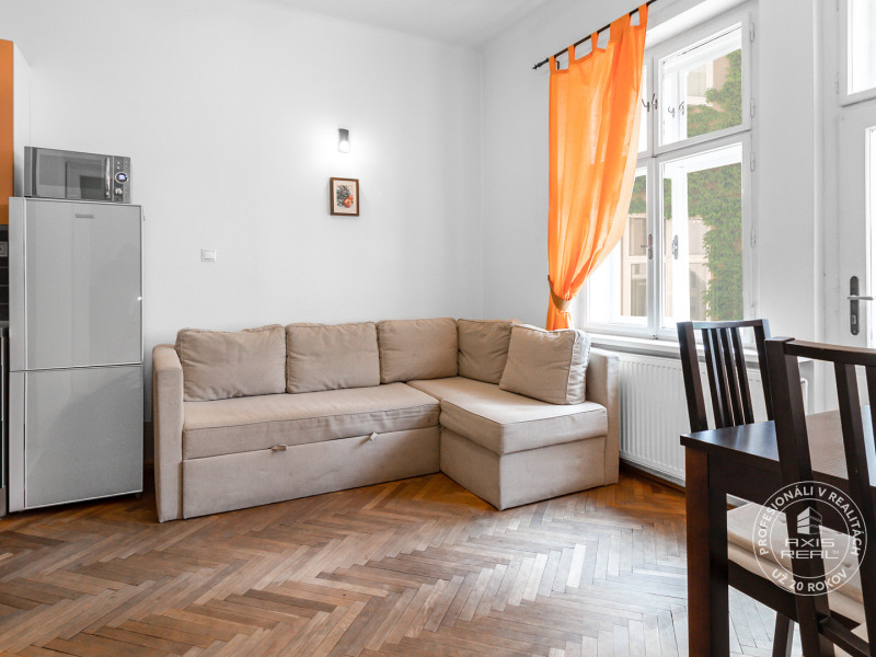  Pekný 2-izbový byt s BALKÓNOM, BA I., Grösslingová ulica