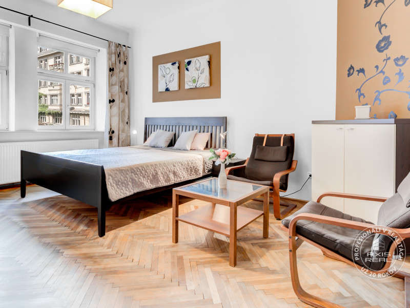  Pekný 2-izbový byt s BALKÓNOM, BA I., Grösslingová ulica