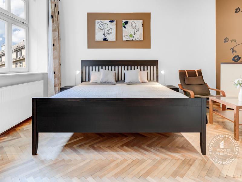  Pekný 2-izbový byt s BALKÓNOM, BA I., Grösslingová ulica