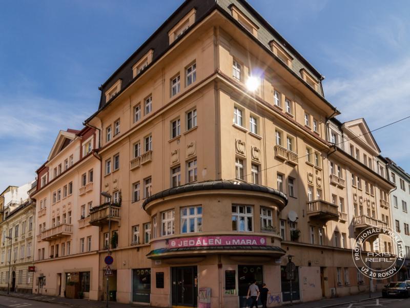  Pekný 2-izbový byt s BALKÓNOM, BA I., Grösslingová ulica